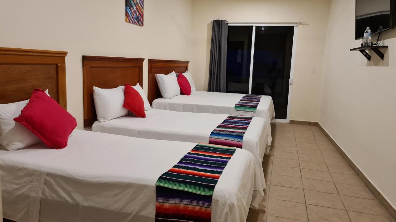 Hotel Machos Mahahual Esterno foto